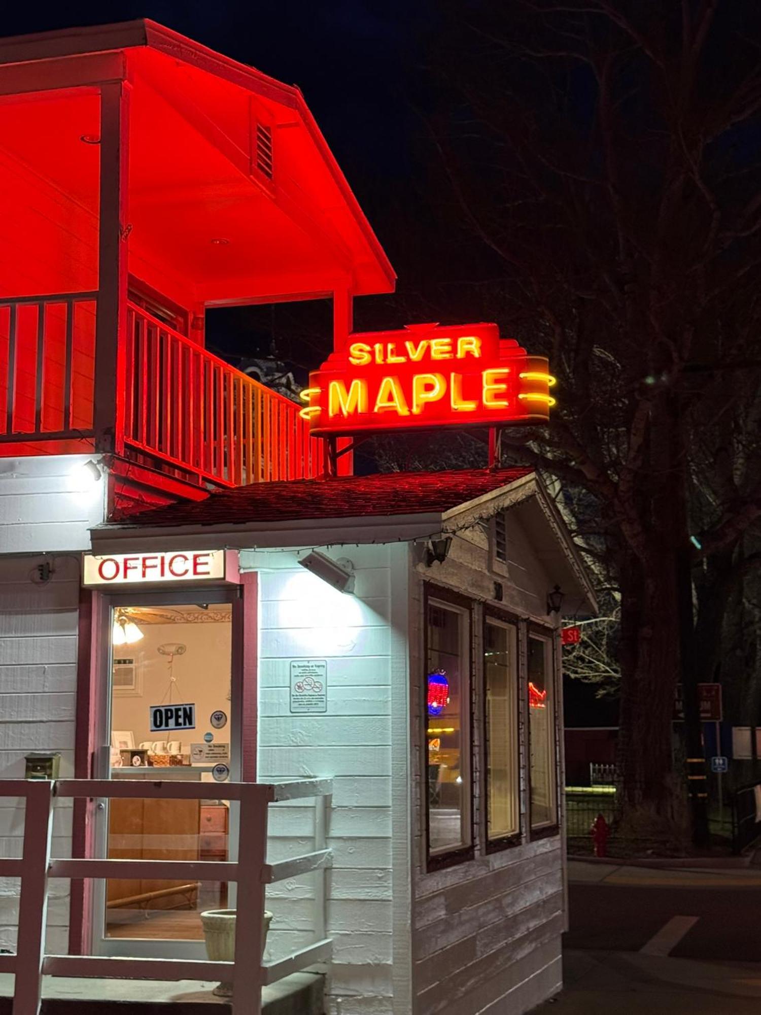 Locanda Silver Maple